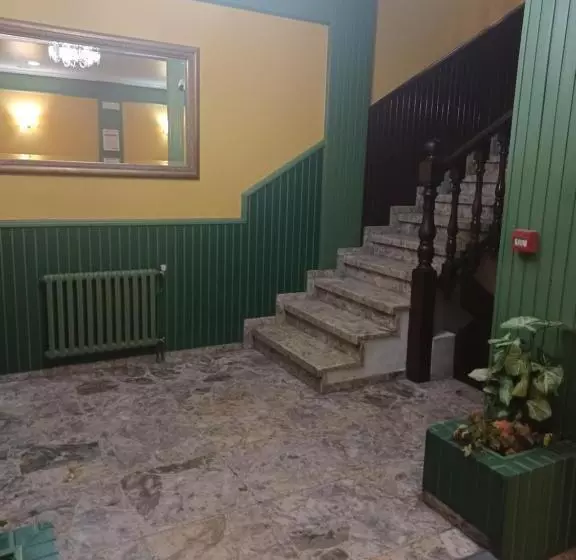 فندق 2 De Mayo 2