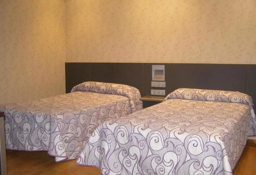 Отель Area Serrano