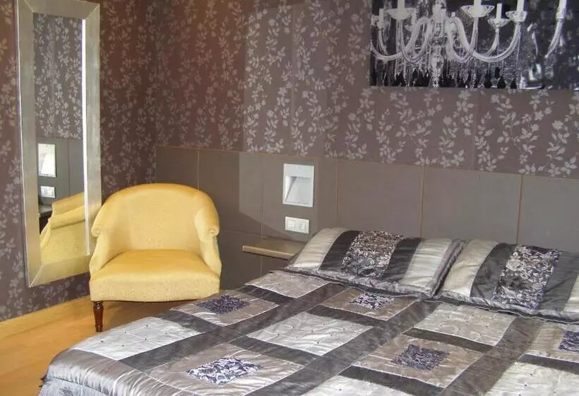 Отель Area Serrano