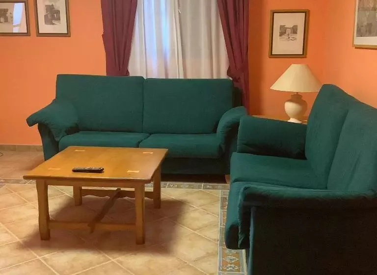 ホテル Hostal Albe