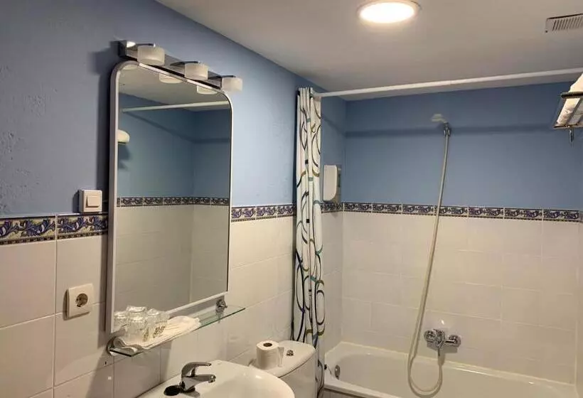 ホテル Hostal Albe