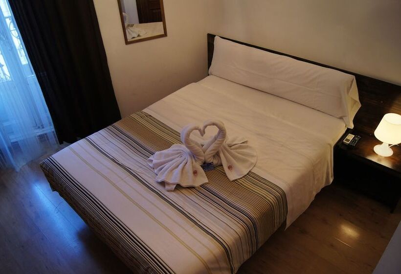 هتل Hostal A Nuestra Senora De La Paloma