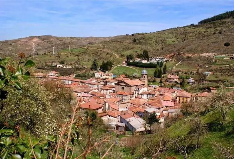 فندق Hostal Adela