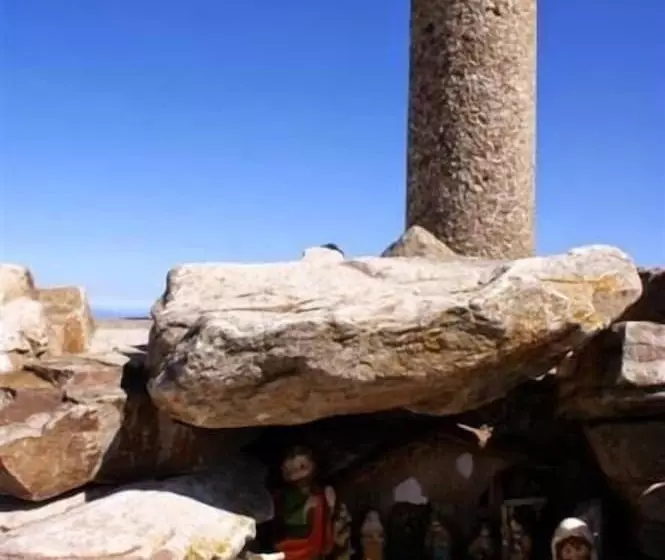 فندق Hostal Adela