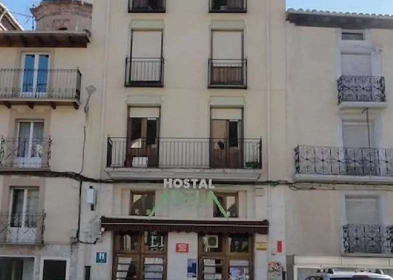 فندق Hostal Adela