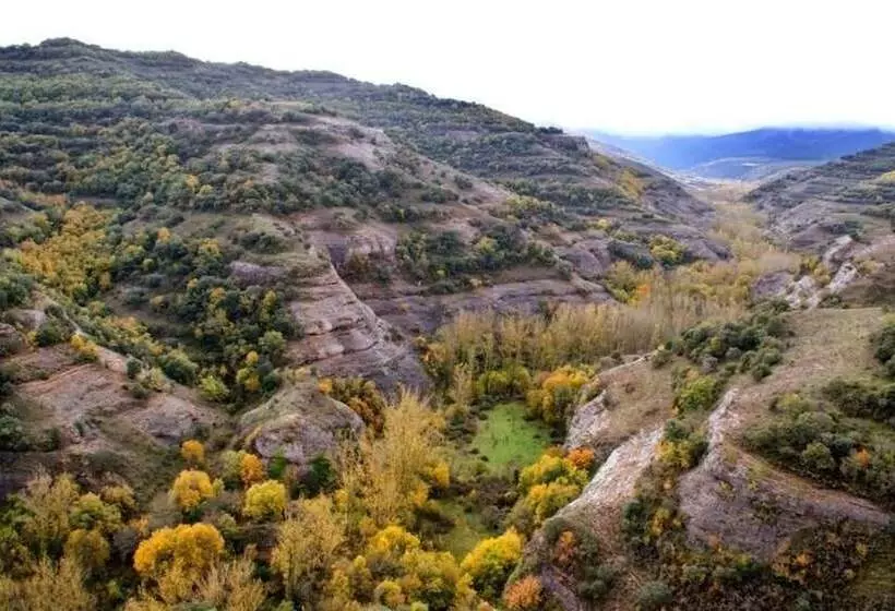 فندق Hostal Adela