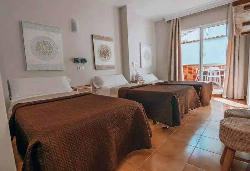 Szálloda Hostal Cuevas