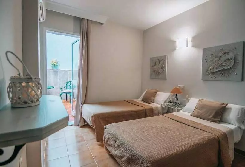 Szálloda Hostal Cuevas