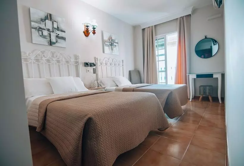 Szálloda Hostal Cuevas