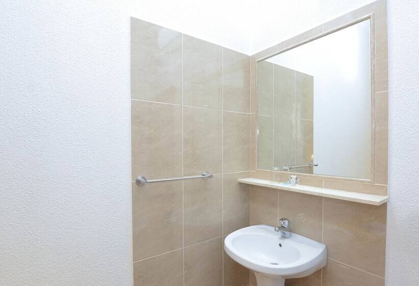 هتل Hostal Edreira