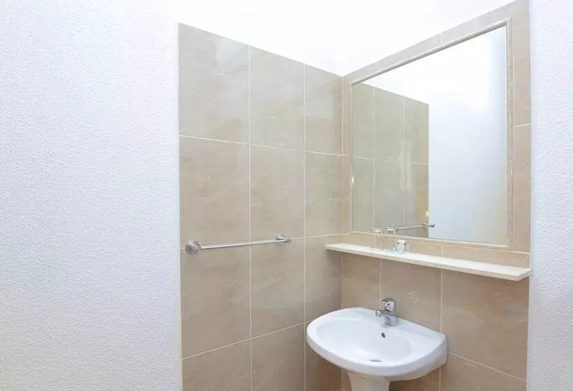 هتل Hostal Edreira