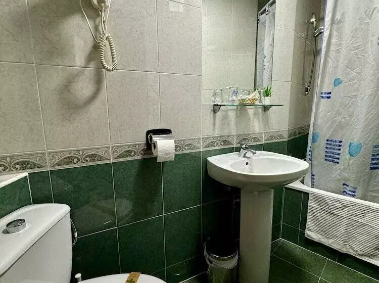 هتل Hostal Edreira