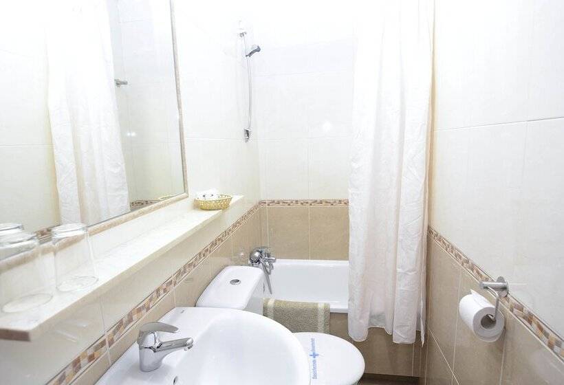 هتل Hostal Edreira