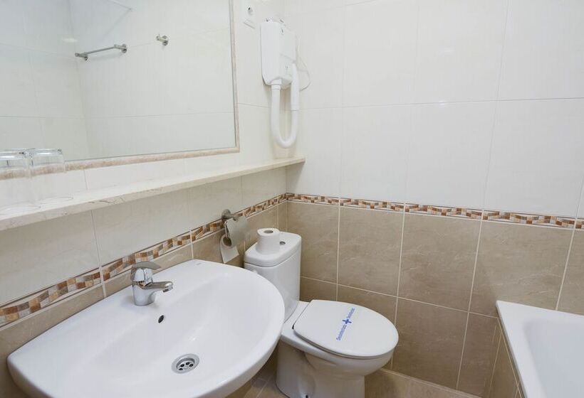 هتل Hostal Edreira