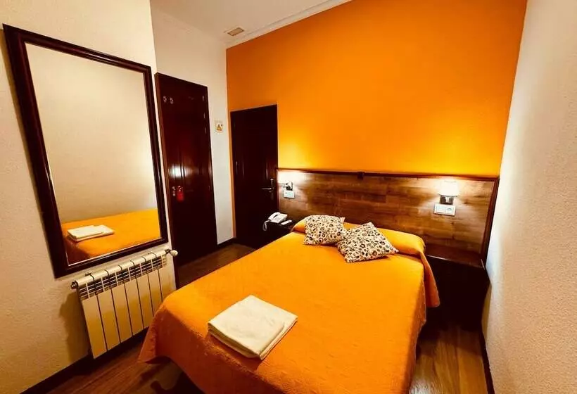 هتل Hostal Edreira