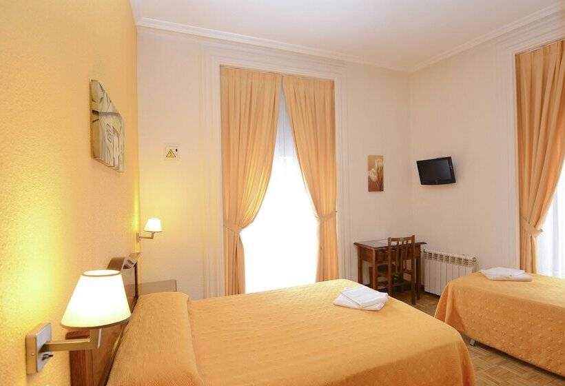 هتل Hostal Edreira