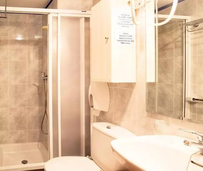 호텔 Hostal Musunzar