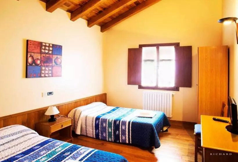 호텔 Hostal Musunzar