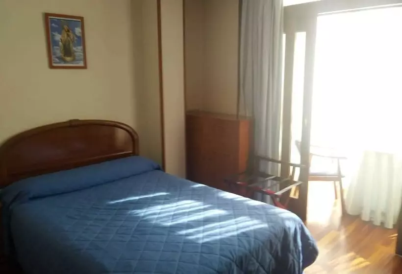 Отель Hostal Sancho Garcia