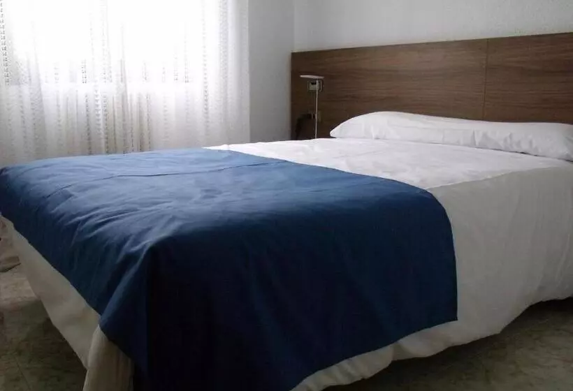 Hotel Pensión Arroniz