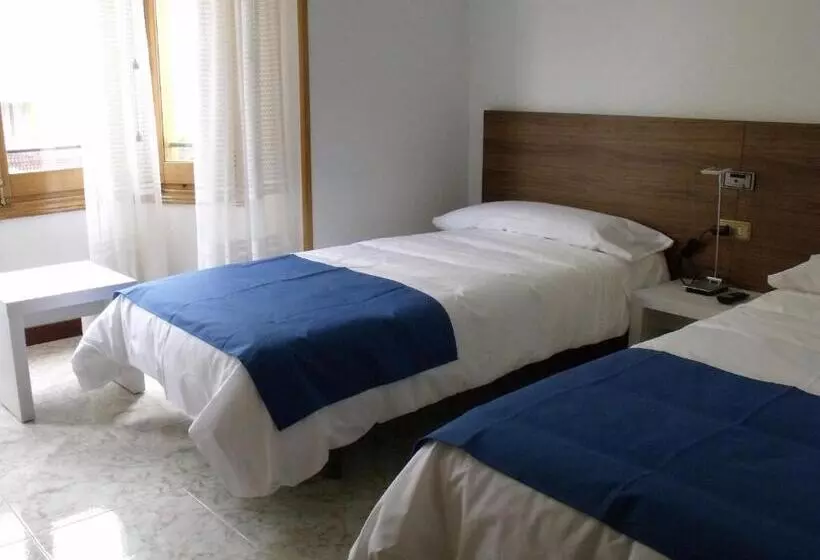 Hotel Pensión Arroniz