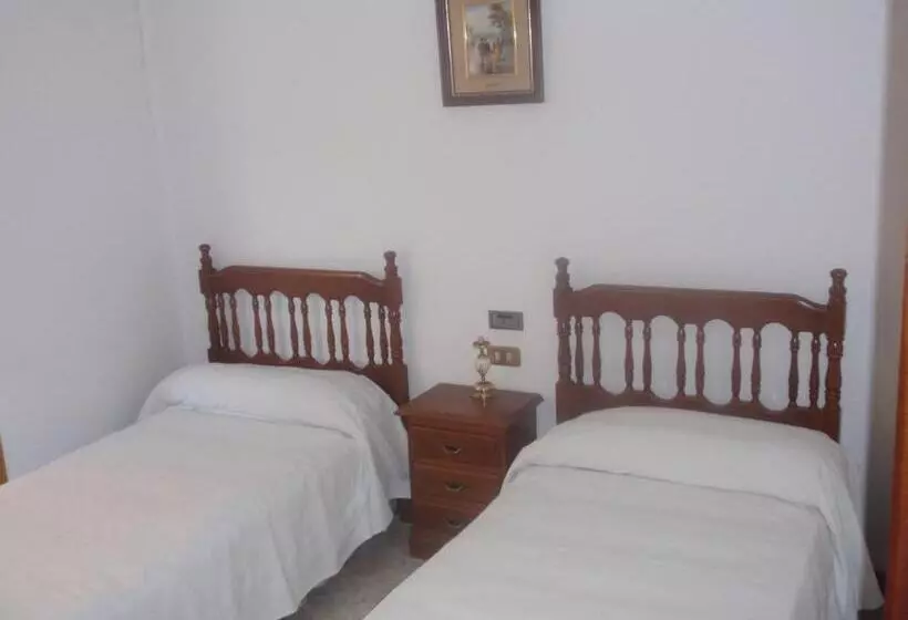 Hotel Pensión Arroniz