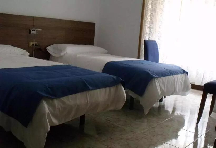 Hotel Pensión Arroniz