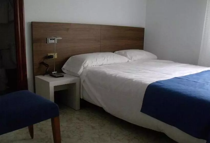 Hotel Pensión Arroniz