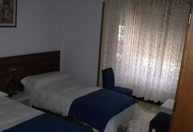 Hotel Pensión Arroniz