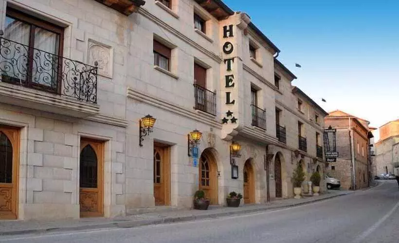 فندق Santo Domingo De Silos