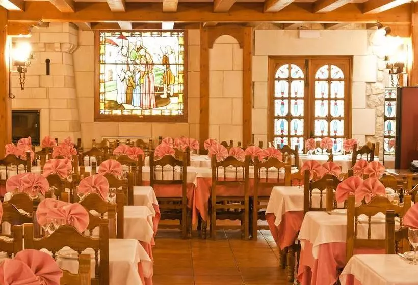 فندق Santo Domingo De Silos