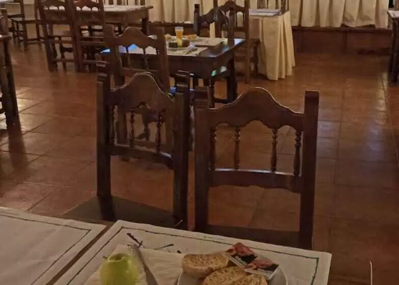 فندق Santo Domingo De Silos