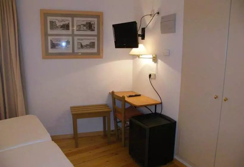 Hostel De La Font Peralada