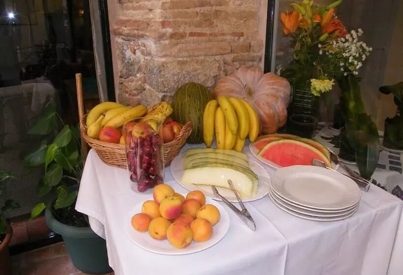 Hostel De La Font Peralada