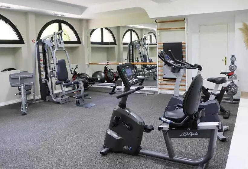 فندق Escuela Santa Brigida