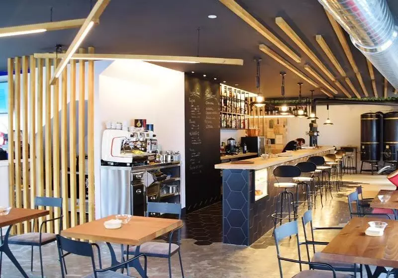 Hospedium Hotel La Marina Costa Da Morte