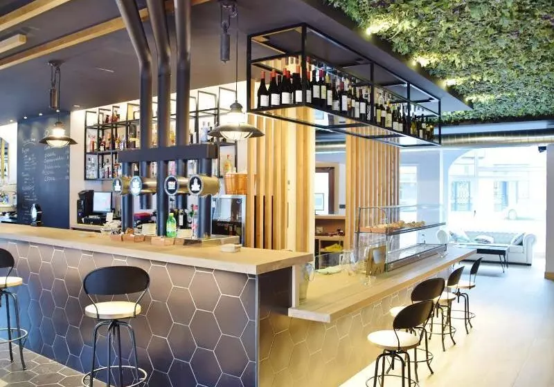 Hospedium Hotel La Marina Costa Da Morte