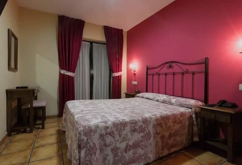 ホテル Apartamentos Villa De Cabrales