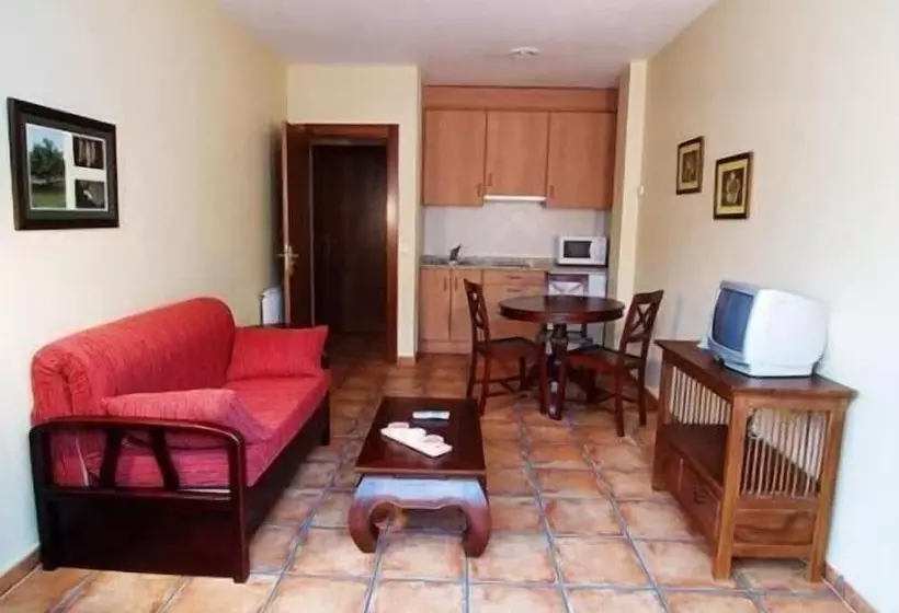 ホテル Apartamentos Villa De Cabrales