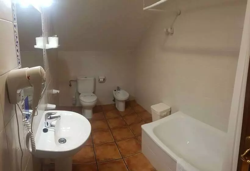 ホテル Apartamentos Villa De Cabrales