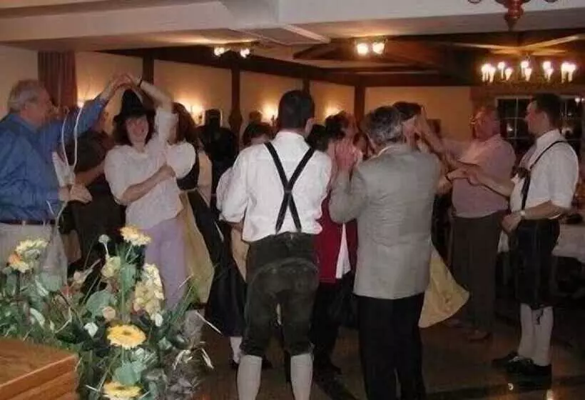 Отель Attergauhof