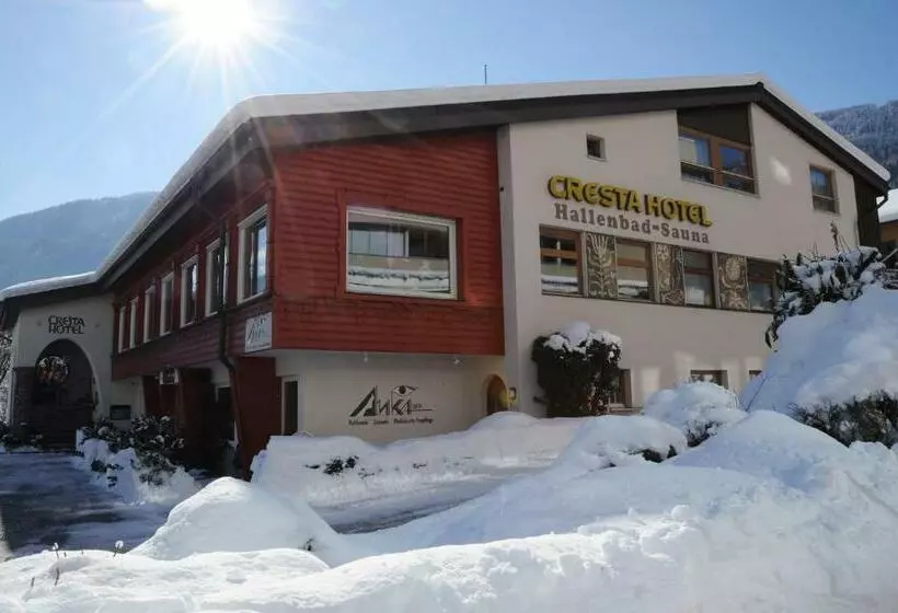 ホテル Cresta Tschagguns Montafon