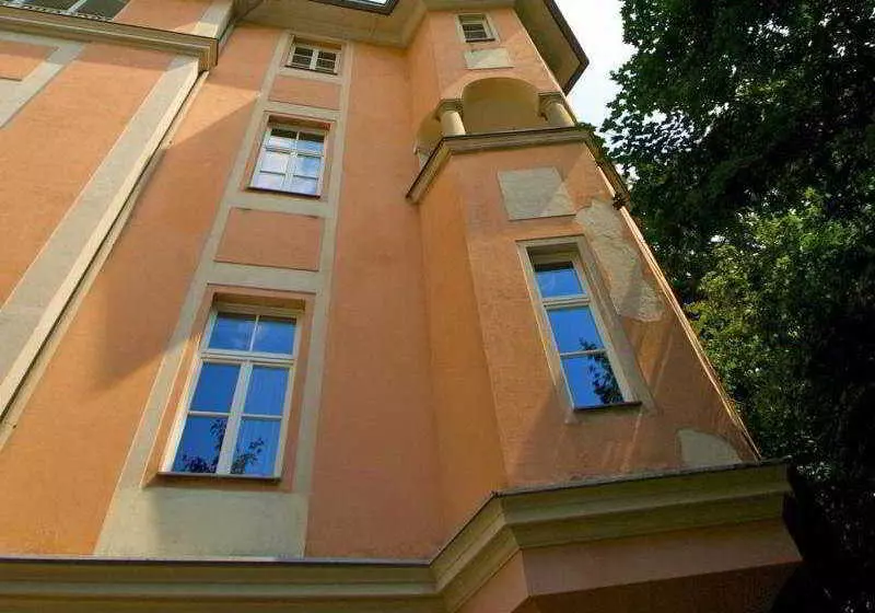 ホテル Das Gutenbrunn Thermen & Sport