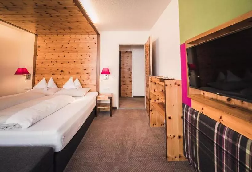 בית מלון כפרי Enzian   Adults Only