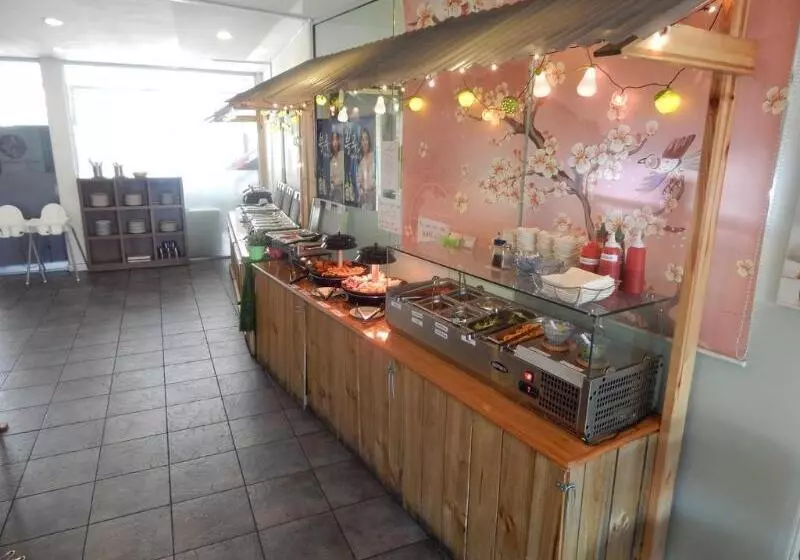 Отель Jacksons Motor Inn