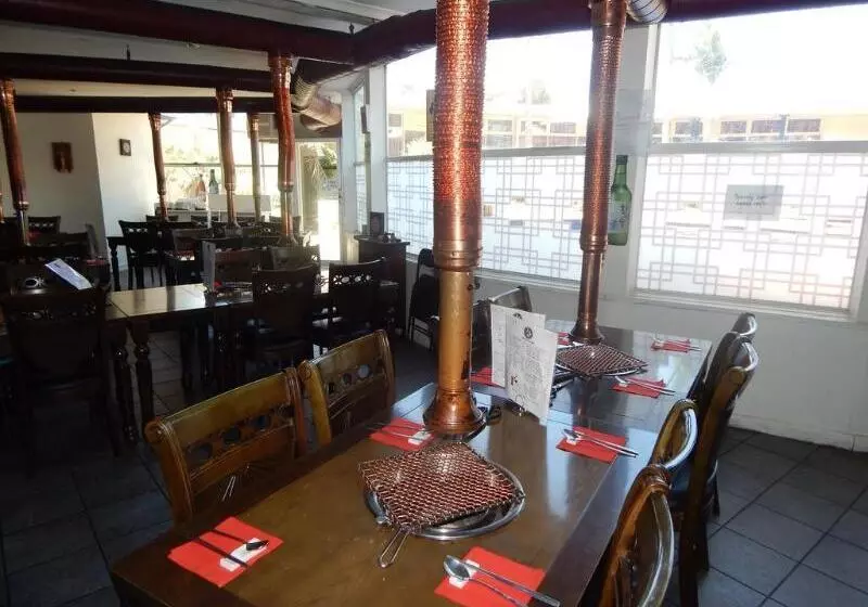 Отель Jacksons Motor Inn