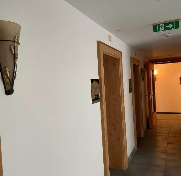 בית מלון כפרי Königsblick By Keyone