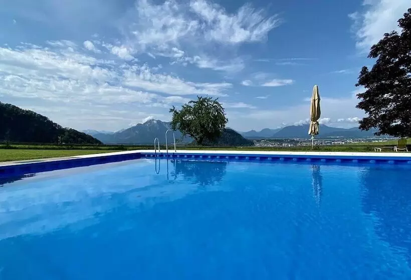 هتل Schöne Aussicht