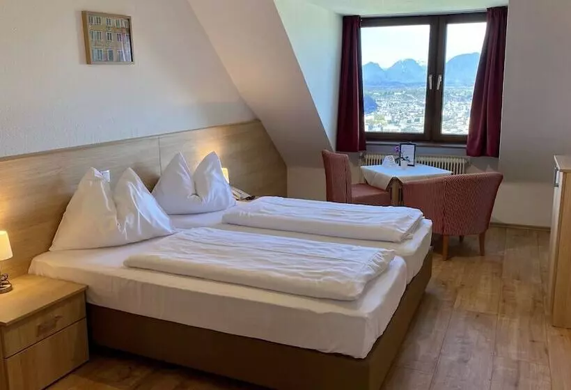 هتل Schöne Aussicht