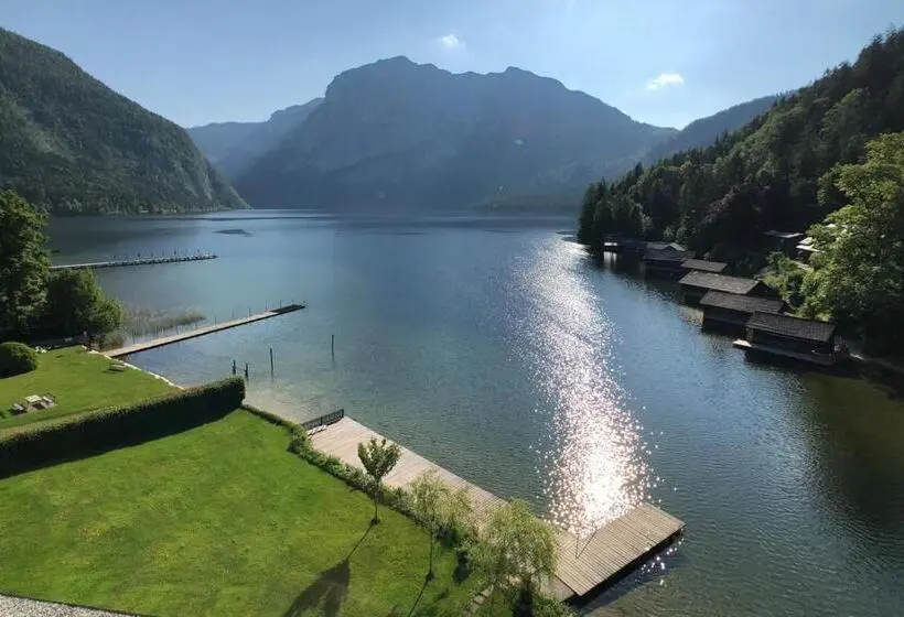 ホテル Seevilla Altaussee